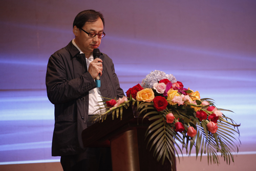 包头稀土高新区管委会副主任韩永钢致辞